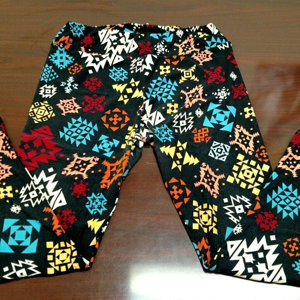 LuLaRoe Leggings Tall & Curvy